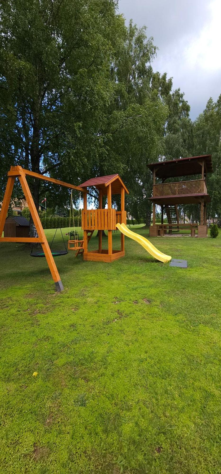 Brivdienu Maja-Lauvas Licis Rujiena Luaran gambar